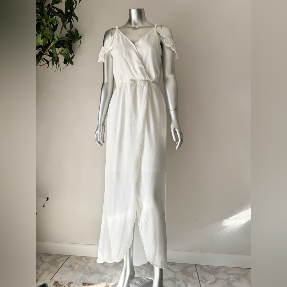 Fraiche by J white dress v neck frill shoulders M